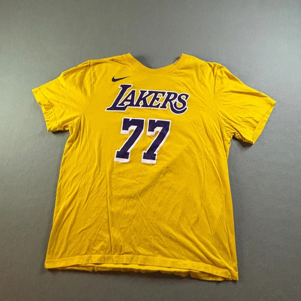 Nike Luka Doncic 77 Los Angeles Lakers T Shirt Mens L Gold Yellow Fantasy Tee